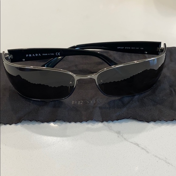 Authentic Prada Sunglasses Spr53f 